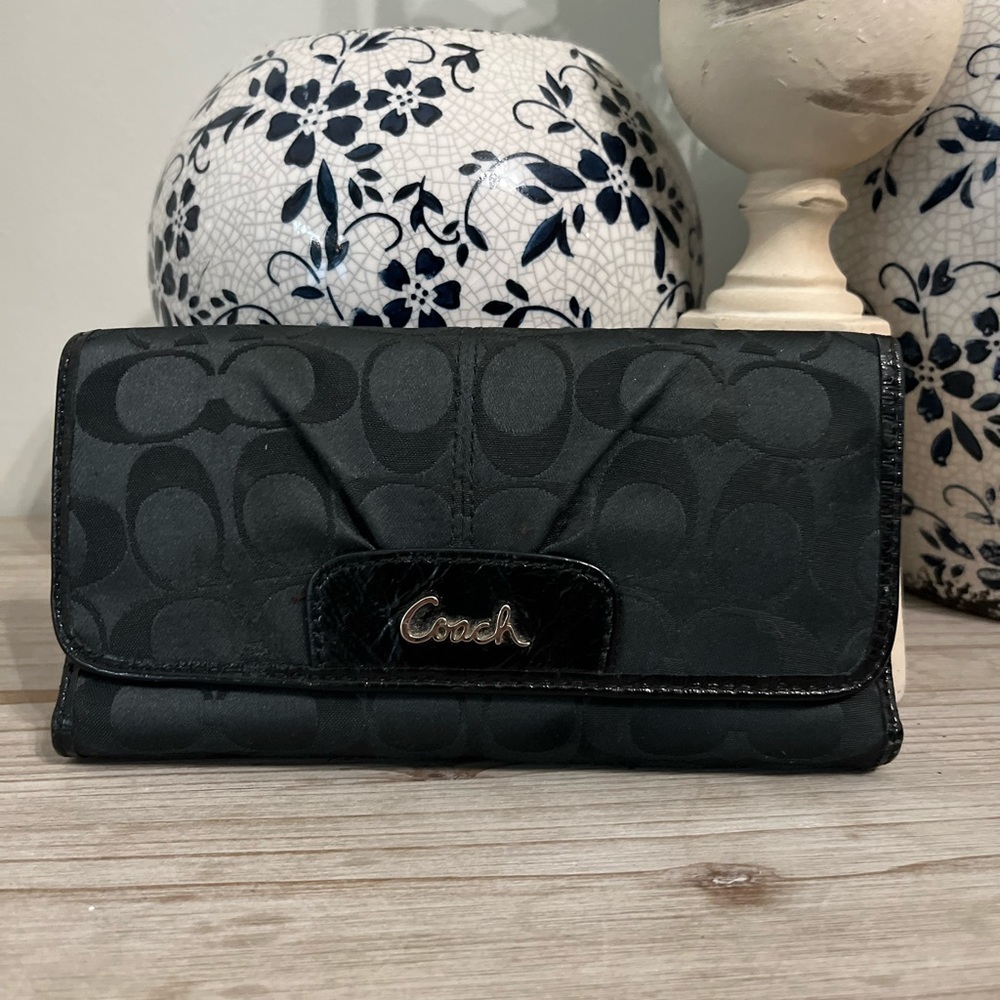 Coach Wallet Used